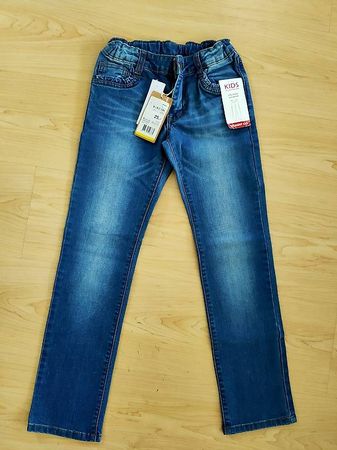 Mädchen Jeans blau Gr 134 NEU!
