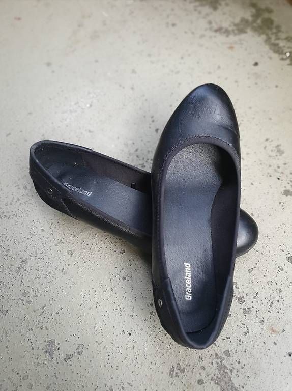 Scarpe da donna: Schwarz matte Lederschuhe Gr.40 – Usato da Zürich venduto da Blue_44 2