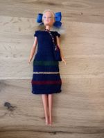 Steffi Puppe mit selbstgestricktem Kleid und Tasche