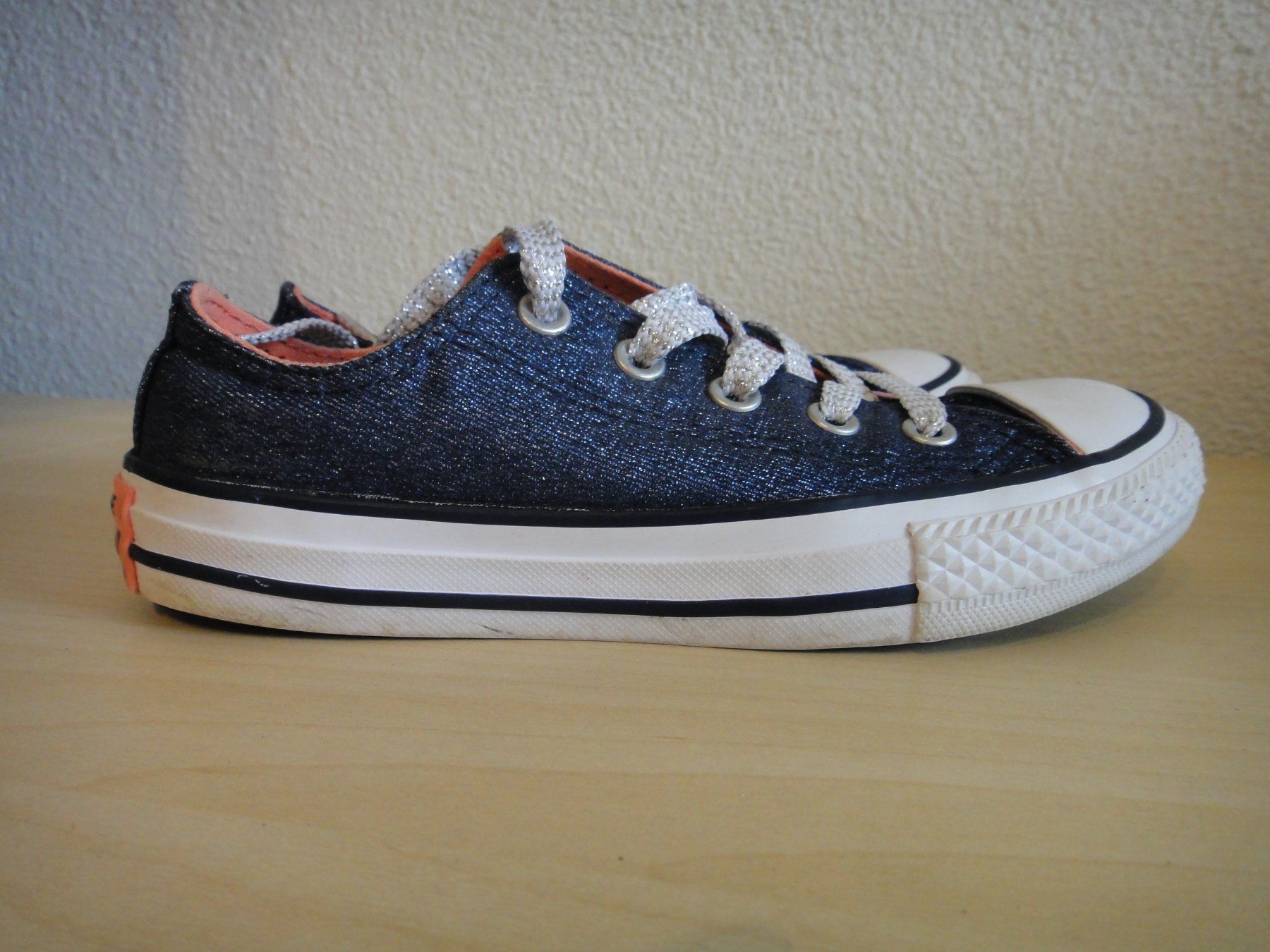Converse Scarpe per ragazze: Converse Neuwertige Schuhe Mädchen Gr. 30 – Nuovo (secondo la descrizione) da Winterthur venduto da LemonTree5 3