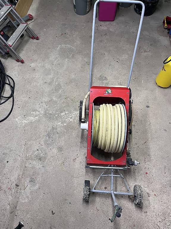Toutes les machines: Reitplatzbewässer – D'occasion à Kyburg-Buchegg par misanthrop 2