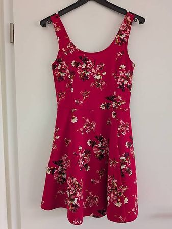 Sommerliches, blumiges Kleid, Grösse S, stretch