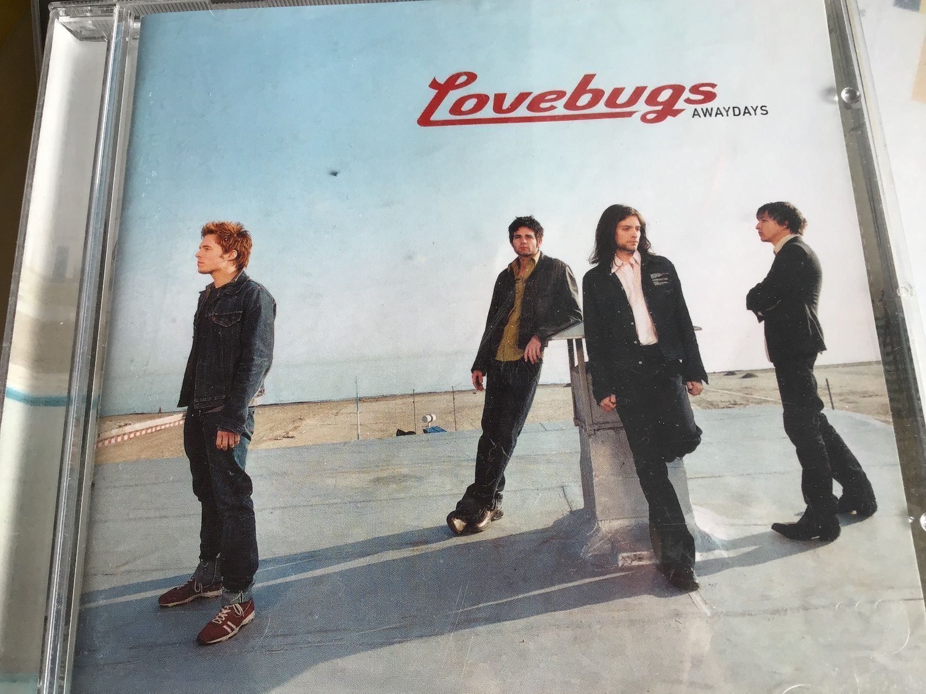 CD: lovebugs.  * – Usato da Thierachern venduto da sweden08