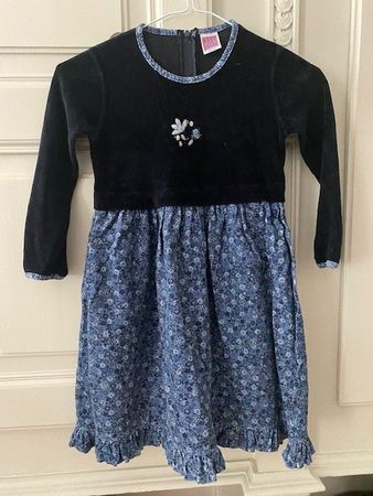 Flauschiges Kleid m Blümchen, pflegeleicht, bügelfrei Gr 110