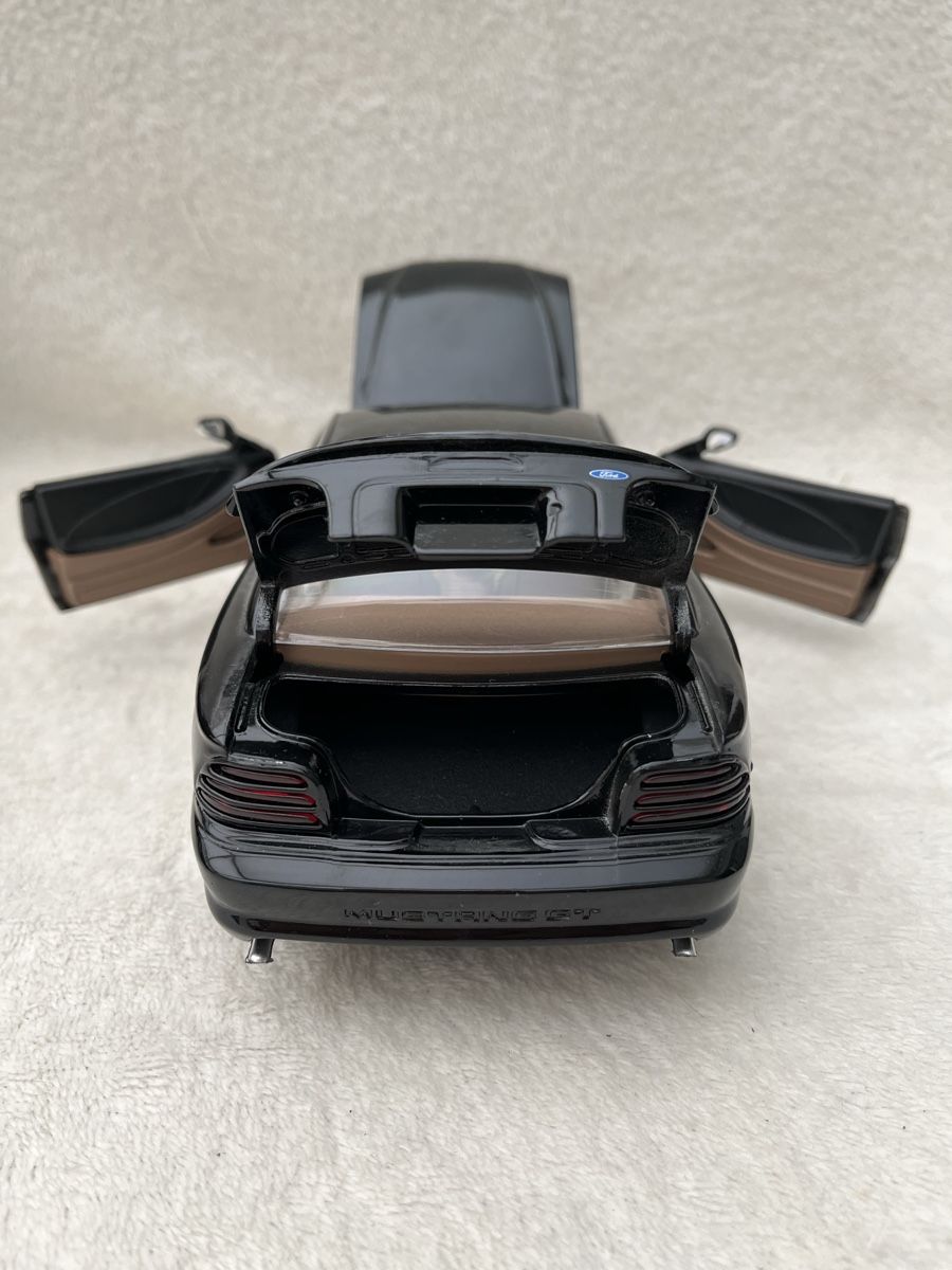 Ford Modellini d'auto: Ford Mustang Coupé 1994 – Nuovo (secondo la descrizione) da Oberweningen venduto da mer_2yn9 5