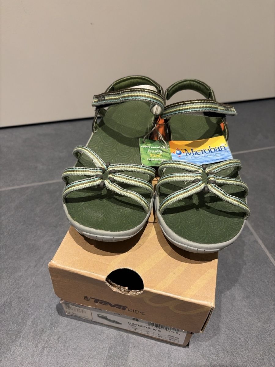 Teva Scarpe per ragazzi: Teva Sandale Kids Gr 34 grün – Nuovo e nell'imballaggio originale da Bern venduto da Croquant