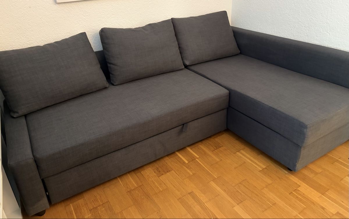Sofas: Schlafsofa IKEA Friheten, anthrazit – D'occasion à Pfäffikon SZ par M.Haas_93 1