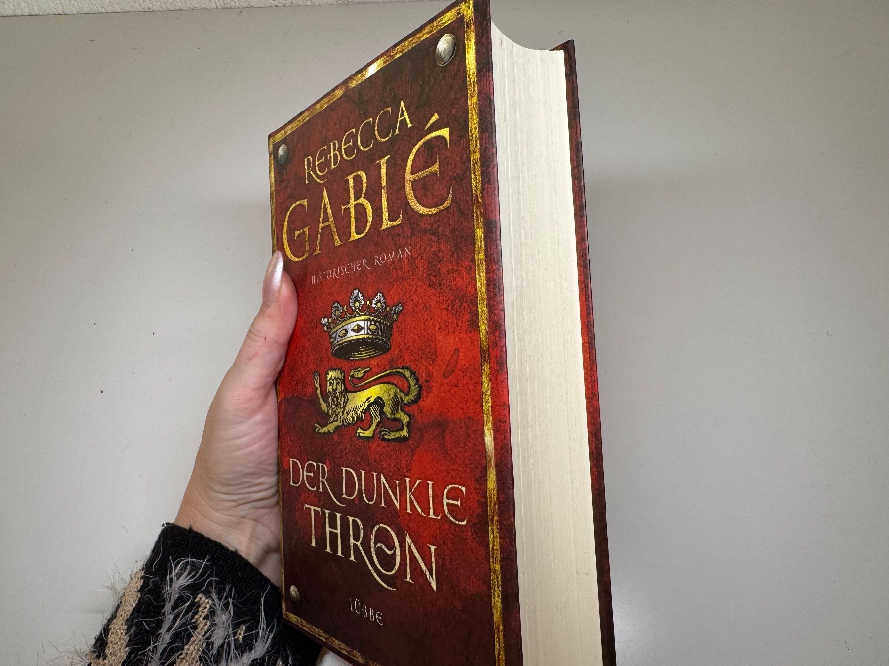 Libri: ROMAN: Rebecca Gable, Der dunkle Thron – Usato da Grosswangen venduto da Deutsche_Romane 1