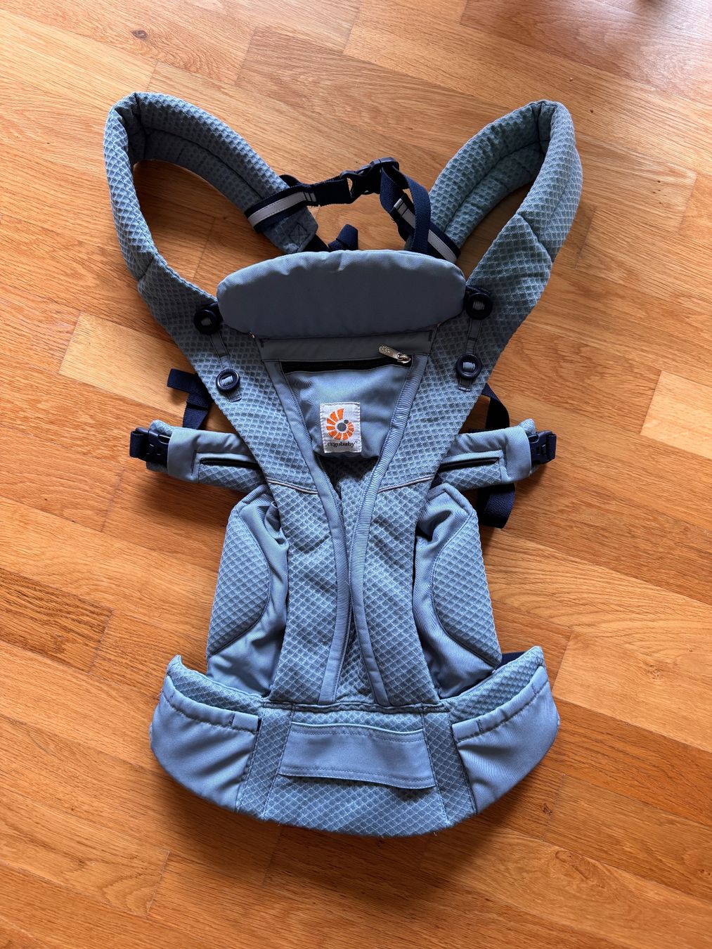 Ergobaby Bauch- & Rückentragen: Ergobaby Babytrage Mesh hellblau – Gebraucht aus Zürich von Vivian_A