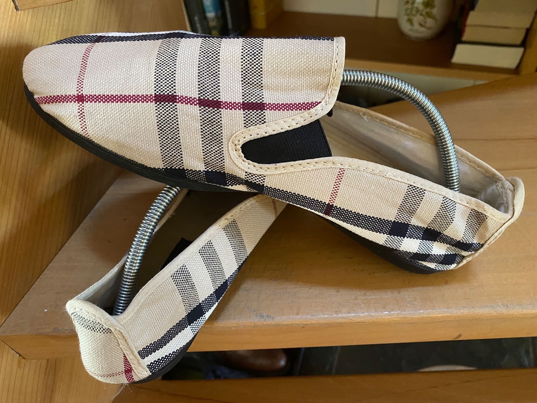 Burberry Scarpe da donna: Burberry Espadrilles Grösse 40 – Usato da Russikon venduto da Honolulu-2019 2