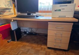 Schreibtisch, Bürotisch mit Korpus // Abholung 6142 Gettnau