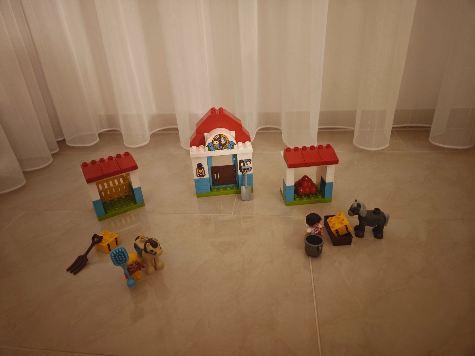Lego Giocattoli: Lego Duplo Pferdestall – Usato da Jona venduto da Wellisi