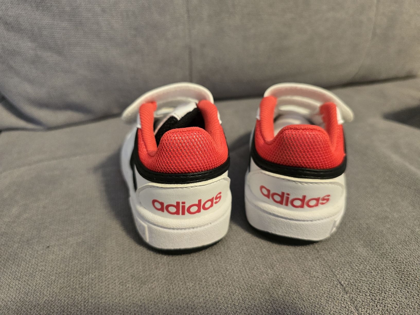 Adidas Scarpe per ragazzi: Baby Schuhe – Usato da Luzern venduto da Joaomassano 2