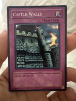 Yu-Gi-Oh Carta "Castle Walls" 