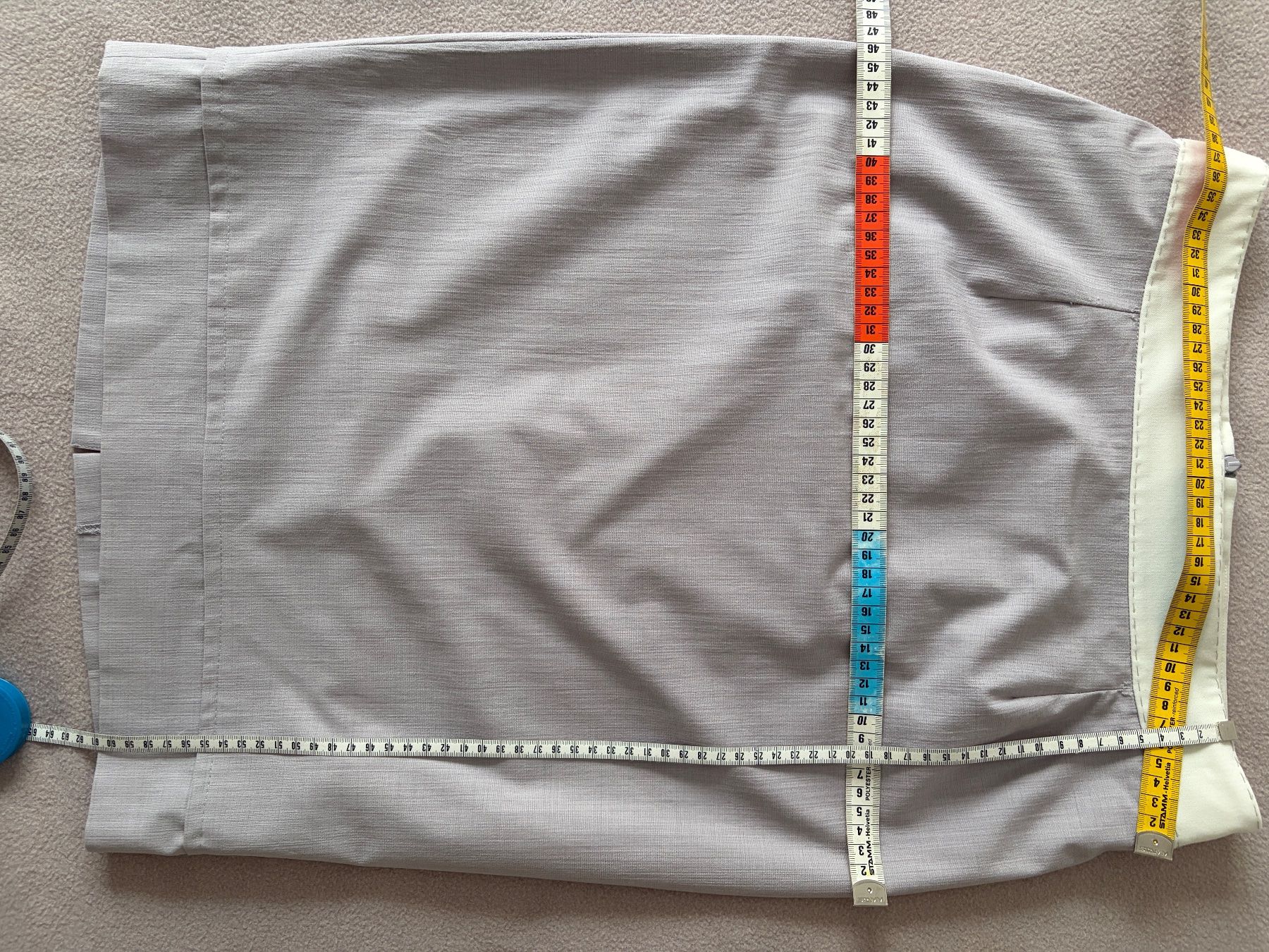 Kostüme: Damen Kostüm 36 – Gebraucht aus Liestal von Goldart 5