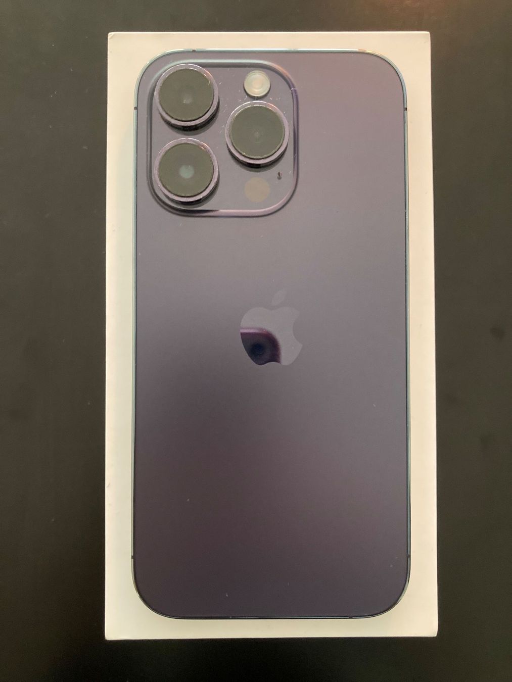 Apple Telefoni cellulari / Smartphones: iPhone 14 pro 256GB Deep Purple – Usato da Bern venduto da wengseng 1