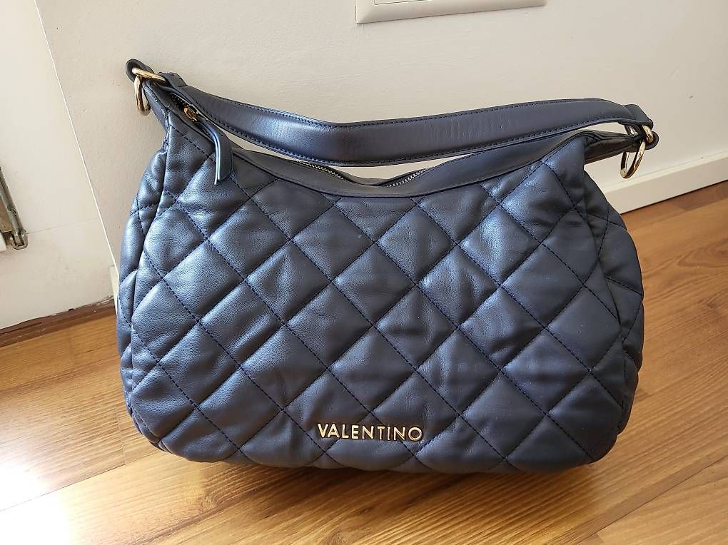 Valentino Taschen für Damen: Tasche Valentino gesteppt dunkelblau – Gebraucht aus Zürich von ser_7xnl