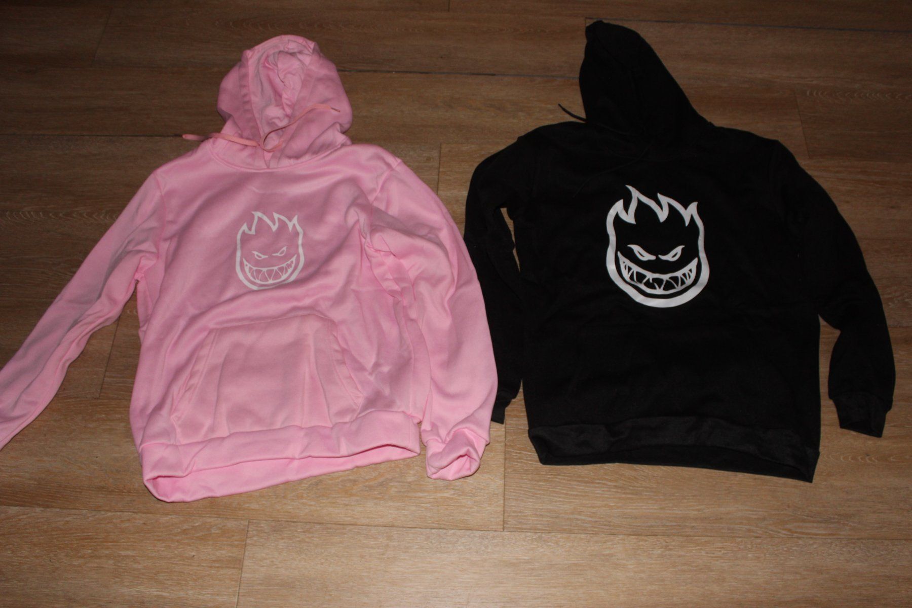 Maglioni & Felpe: 2x sweat flamme new – Nuovo e nell'imballaggio originale da Travers venduto da ColibriRoseOrange 1