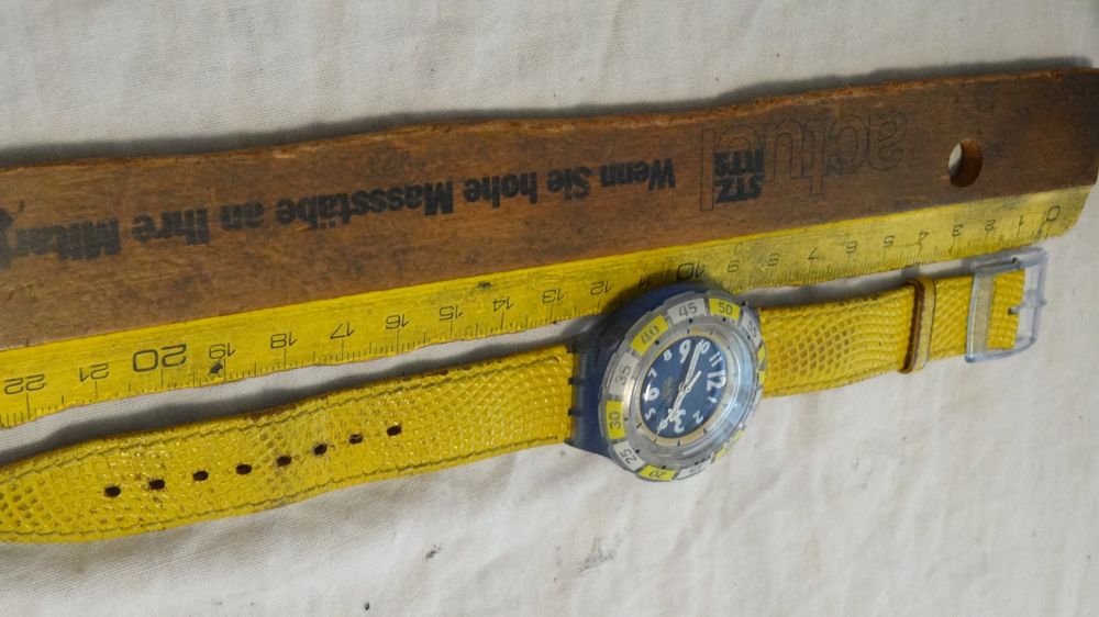 Swatch Orologi: S-WATCH  SCHÖNE HERREN UHR,QUARTZ.SCHÖNE MODE .LÄÜFT – Usato da zürich venduto da ahmad01 1