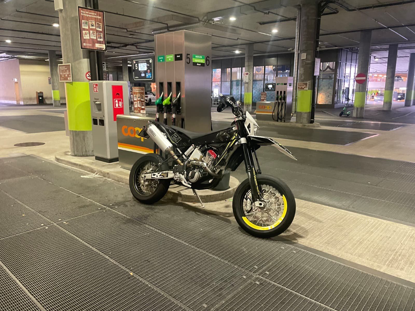 Husqvarna Route: Husqvarna 511 SMR – D'occasion à Zürich par gorgepino