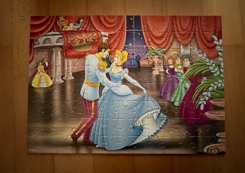 Disney Puzzles: 4 Prinzessinen-Puzzles "Disney" – Gebraucht aus Muttenz von Juvenile33 7