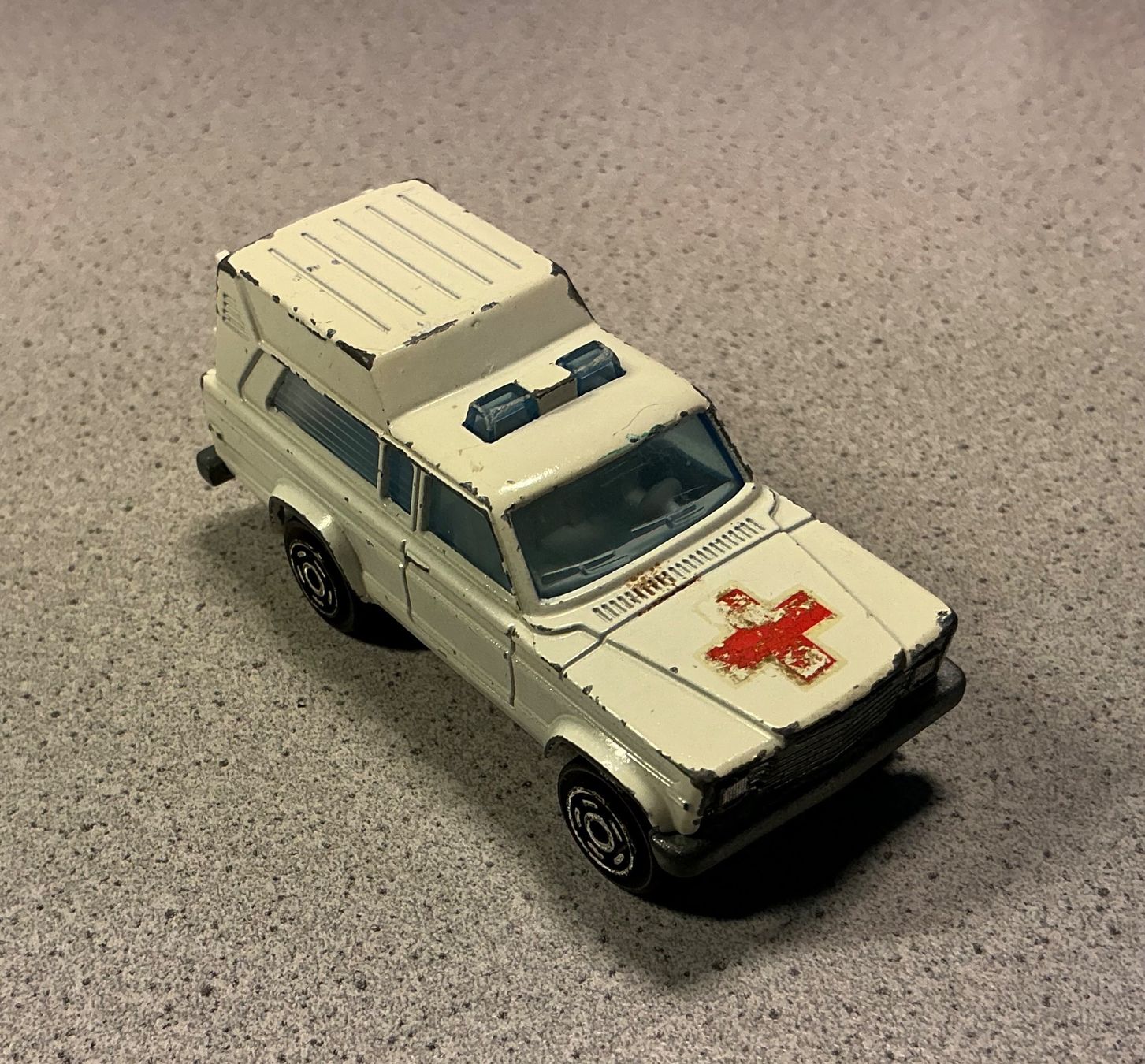 Jeep Modellini d'auto: Modellauto Jeep Cherokee Ambulance – Usato da Niederhasli venduto da ercp4 2