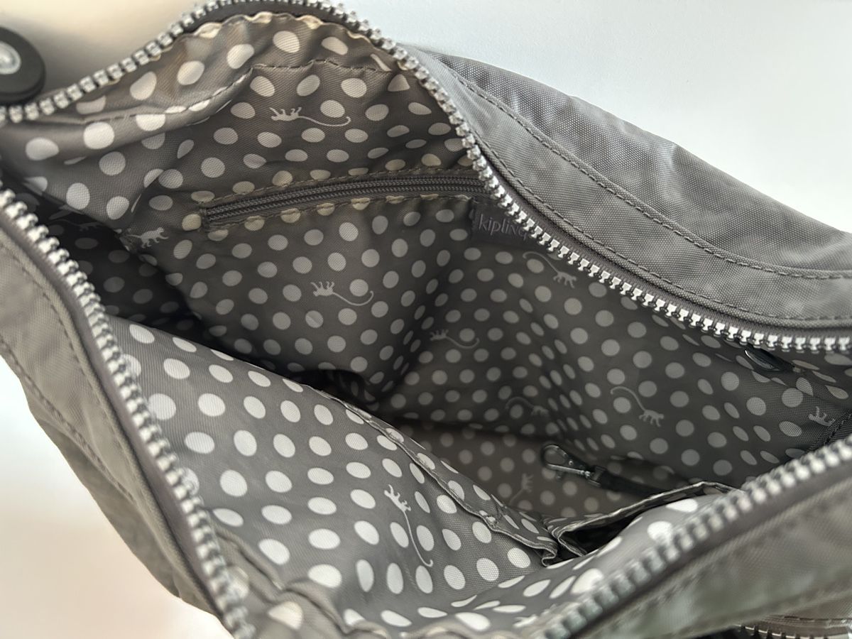 Kipling Taschen: KIPLING Umhängetasche – Gebraucht aus Chur von Pott 4