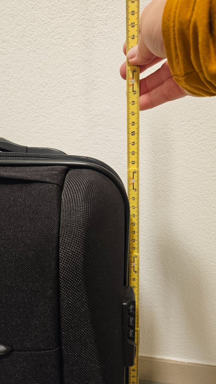 Valises de voyage: Samsonite Rollkoffer Cabin Size – D'occasion à Schaan par car_wrv2 7
