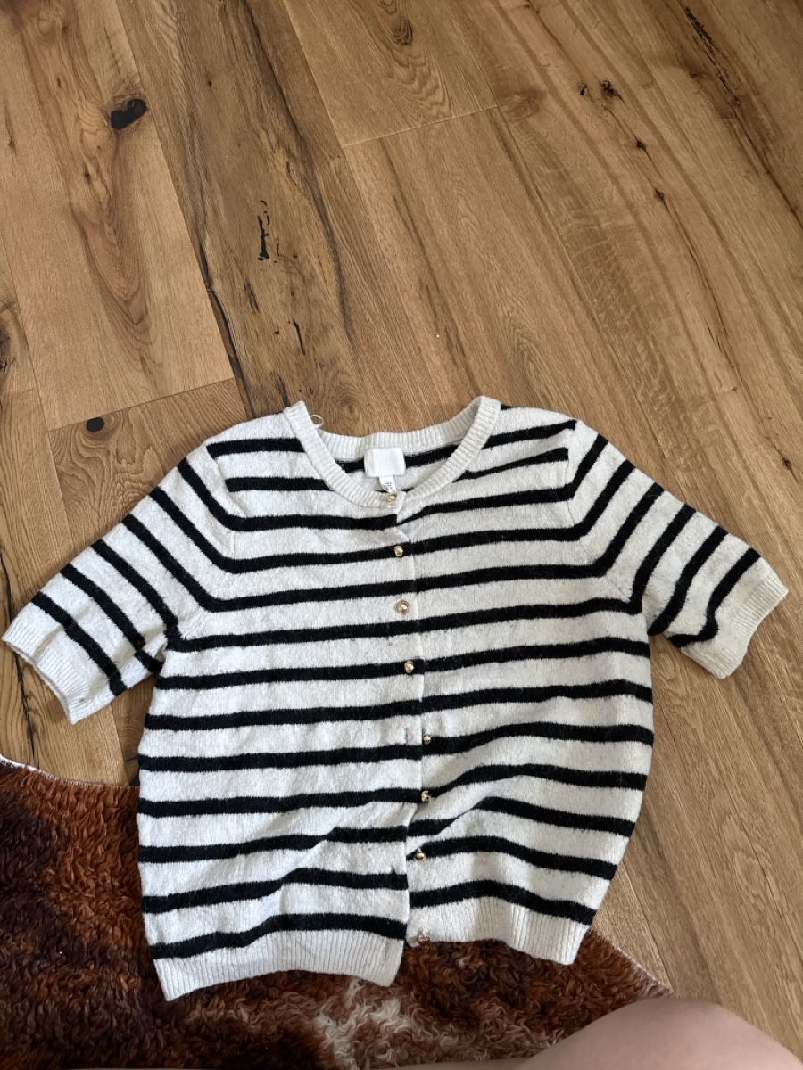 H&M Giacche: Cardigan gestreift schwarz/weiss Grösse M – Usato da Hüttwilen venduto da sar_8gj7 3