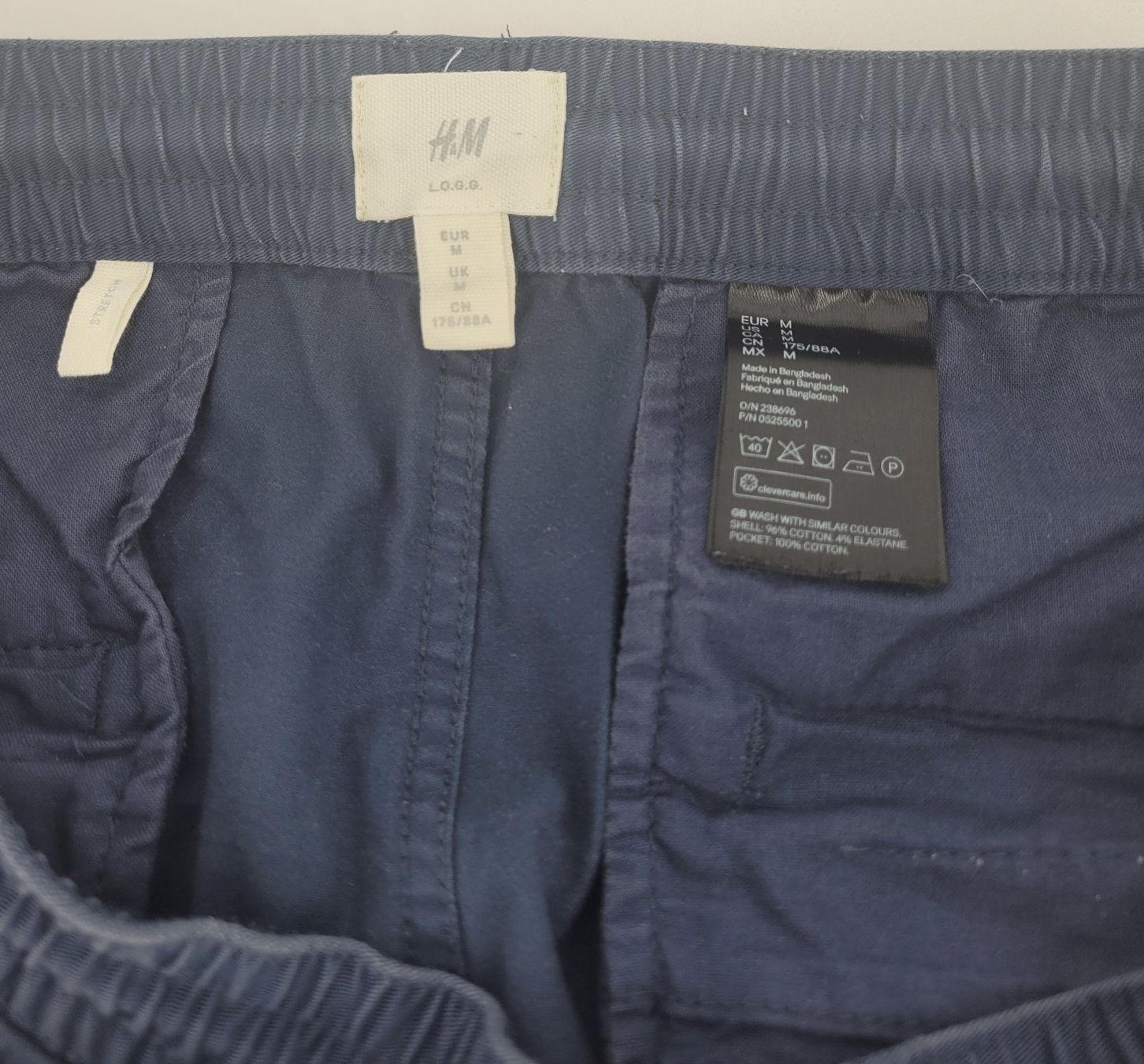 H&M Pantaloni: H&M Pantalon bleu marine – Usato da Lausanne venduto da PlusValue_Lausanne 2