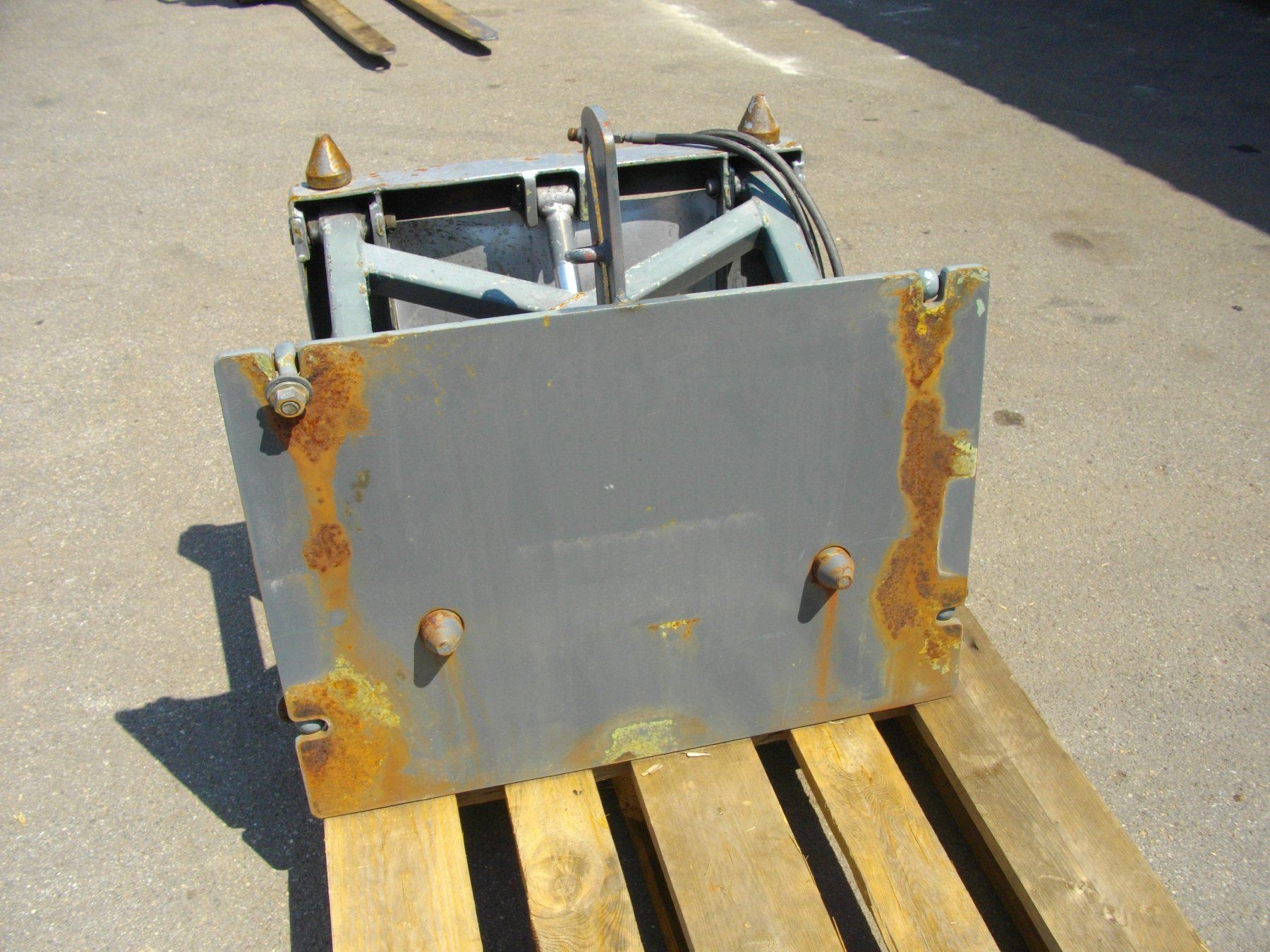 Tous les outils: Hydraulische Geräte Anbauplatte – D'occasion à Oetwil am See par Luna519 3