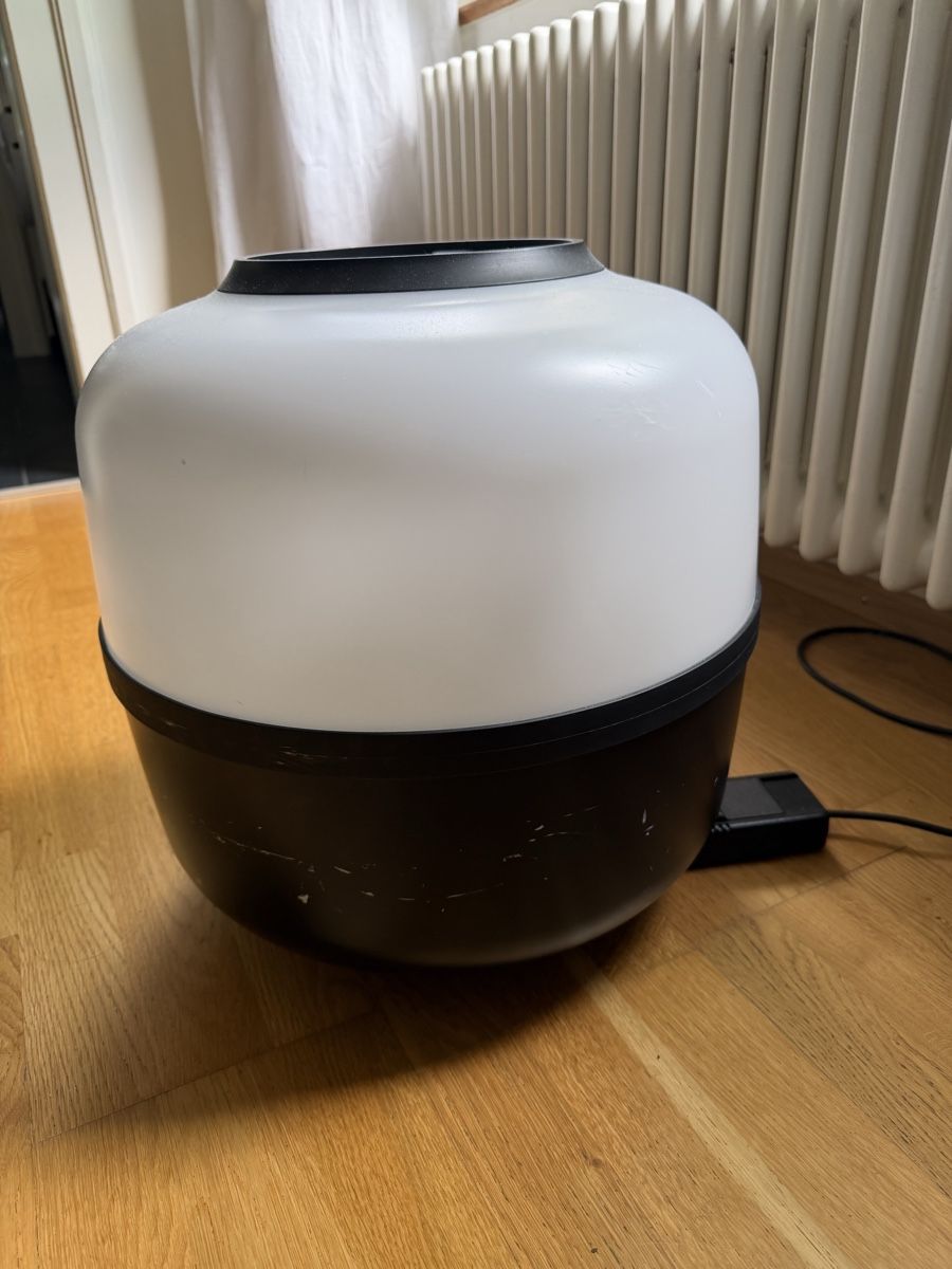 Vitra Lampade: Bodenlampe – Usato da Basel venduto da Isavini 1