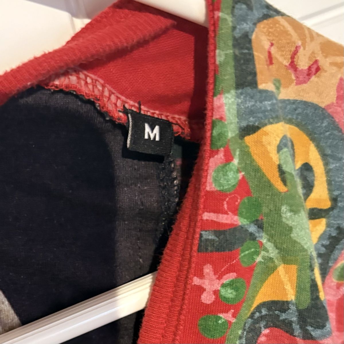 Desigual Tops: Rotes Desigual Top mit Buntem Blümchen Muster – Neu (gemäss Beschreibung) aus Brünisried von Livtsukki2ndHand 7