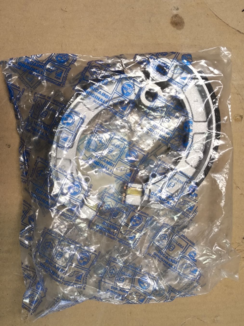 Vespa Tutti pezzi di ricambio per scooter: Vespa PX Bremsbacken original Piaggio – Nuovo e nell'imballaggio originale da Lausen venduto da Chaldrian 1