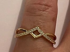 Jolie bague 54  plaquée bien sertie pierres moissanites