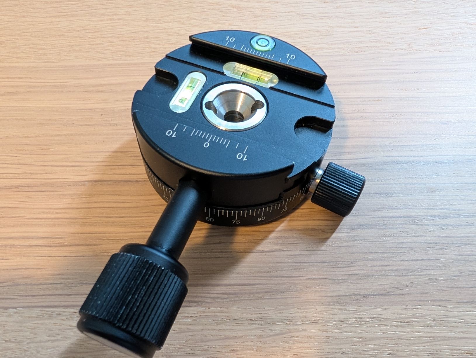Fotocamera: Arca type panoramic tripod head model B – Nuovo (secondo la descrizione) da Lausanne venduto da AndreiB 1