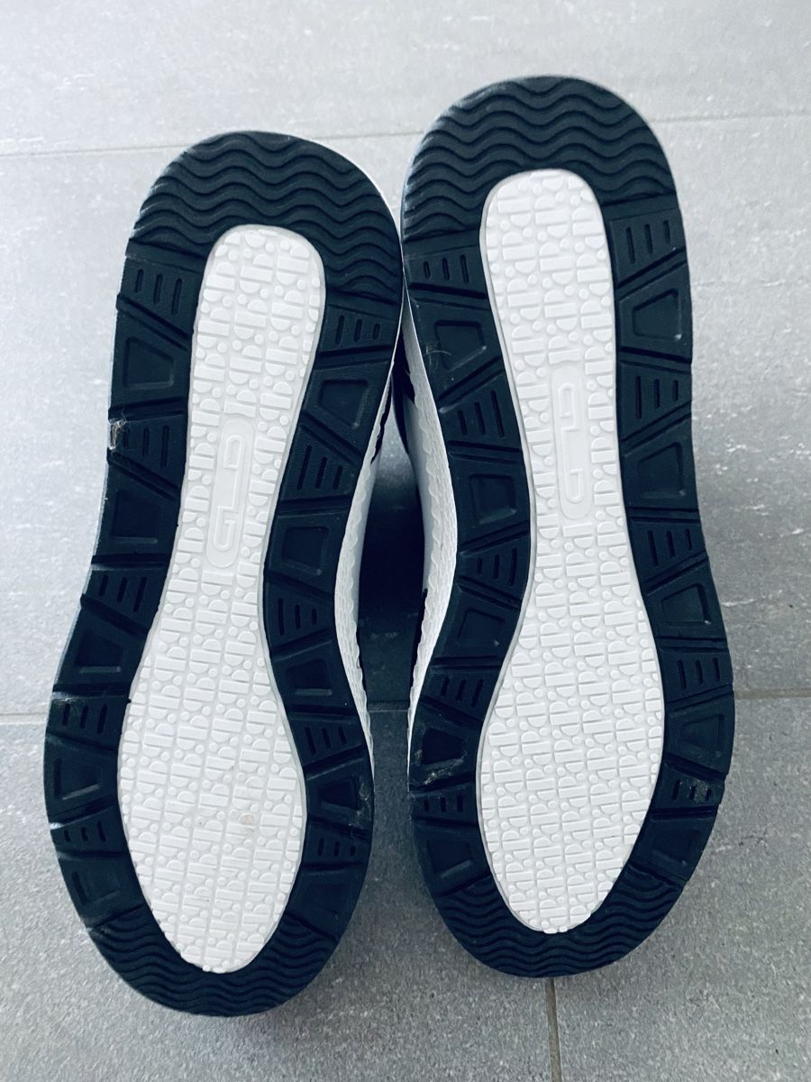 Damenschuhe: FABRIKNEUE SNEAKERS GRÖSSE 38 – Neu und originalverpackt aus Malters von Kuettel1 2