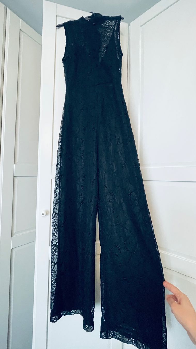 Zara Tute: Schwarzer Spitzen Jumpsuit von ZARA , Gr. M – Usato da Biel/Bienne venduto da gul_fxx2 1