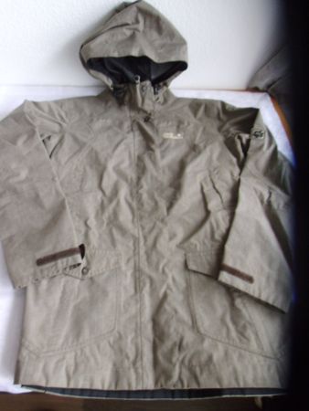 Jack Wolfskin Jacke Damen Gr. M NEU braun