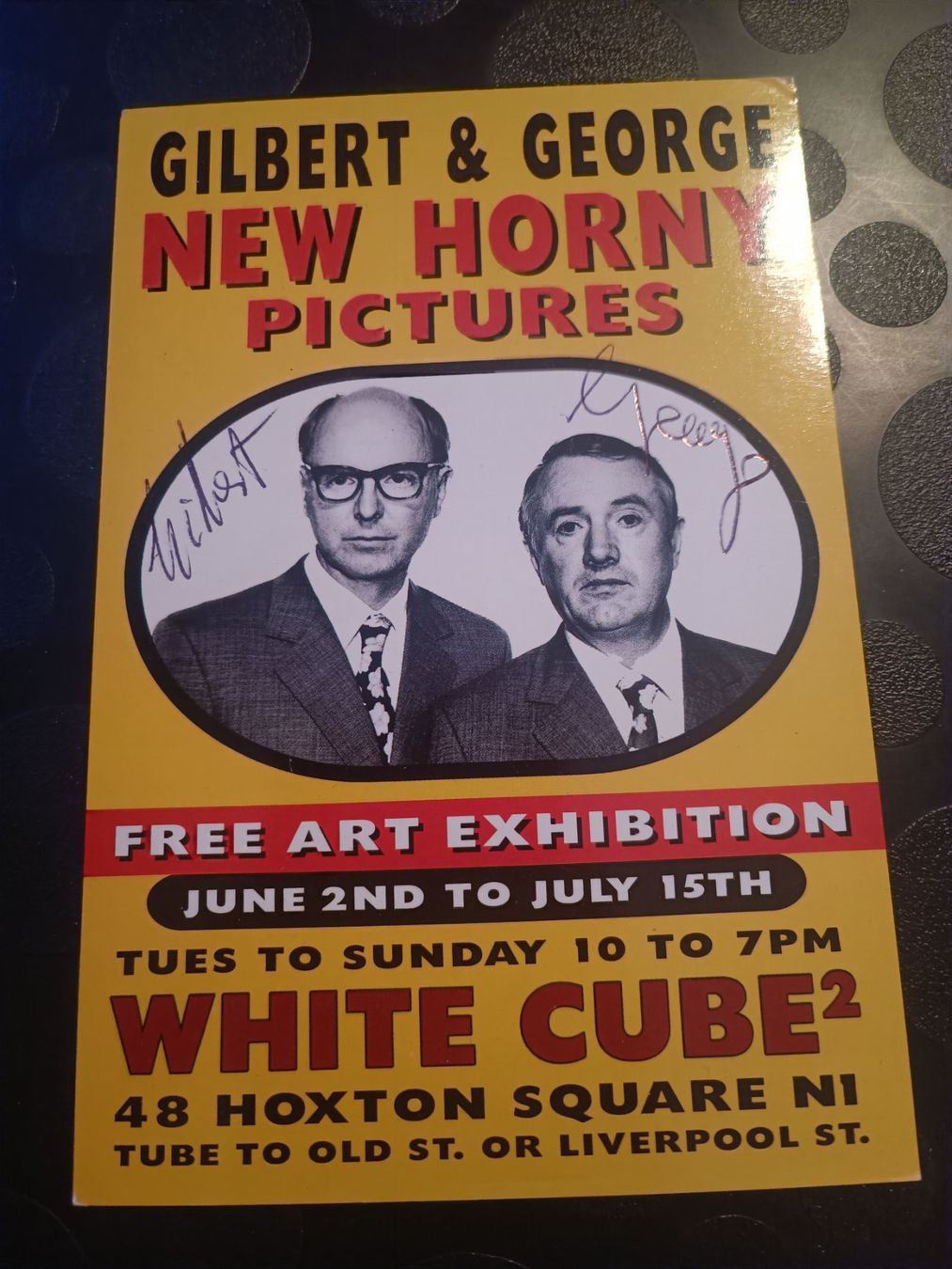 Autografi: Gilbert & George - handsigniert – Usato da Menziken venduto da Artographs
