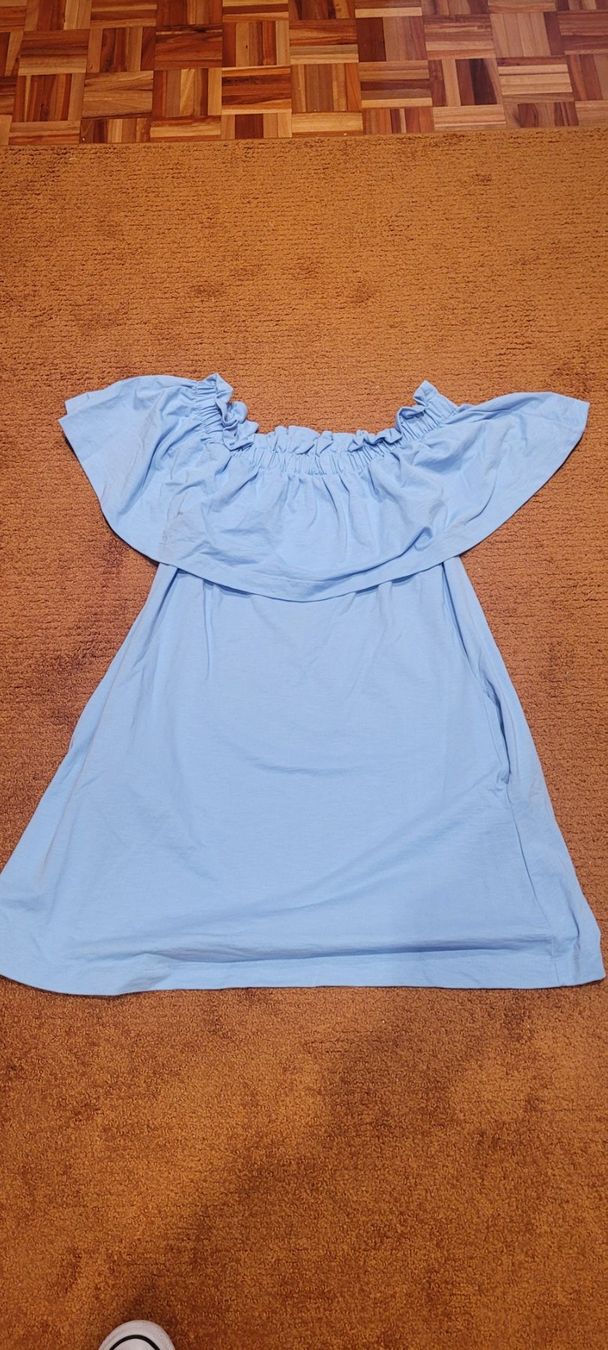 H&M Vestiti: Schönes Kleid Gr.42 – Nuovo (secondo la descrizione) da Schöfflisdorf venduto da cri_8gn5
