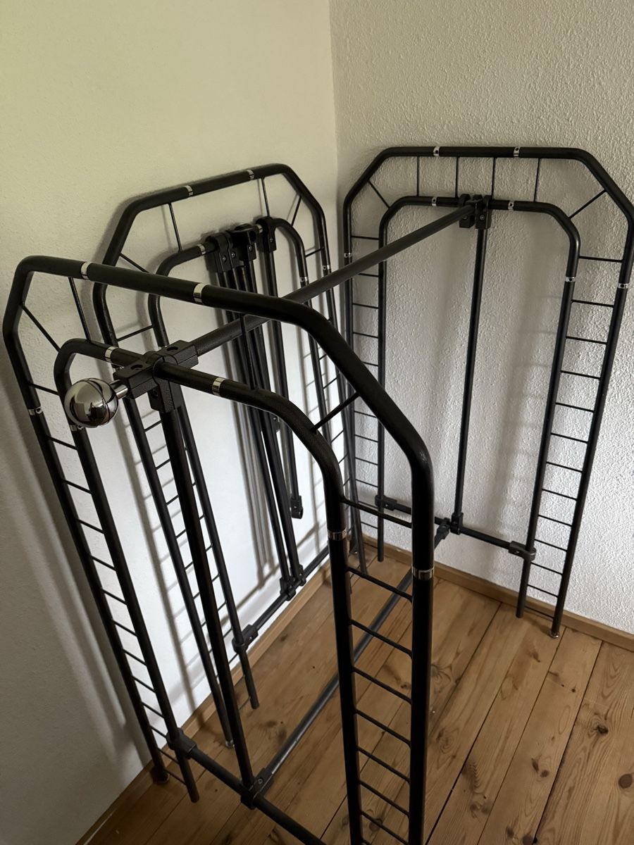 Guardaroba: Schöner massiver Metal-Kleiderständer/-Stange – Usato da Neerach venduto da TanjaK94 3