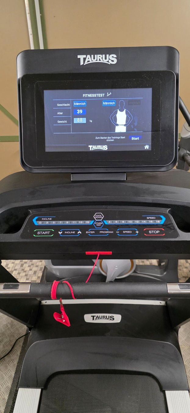 Taurus Hometrainer: Laufband Taurus T9.9 Touch – Usato da Wolfwil venduto da U707 4