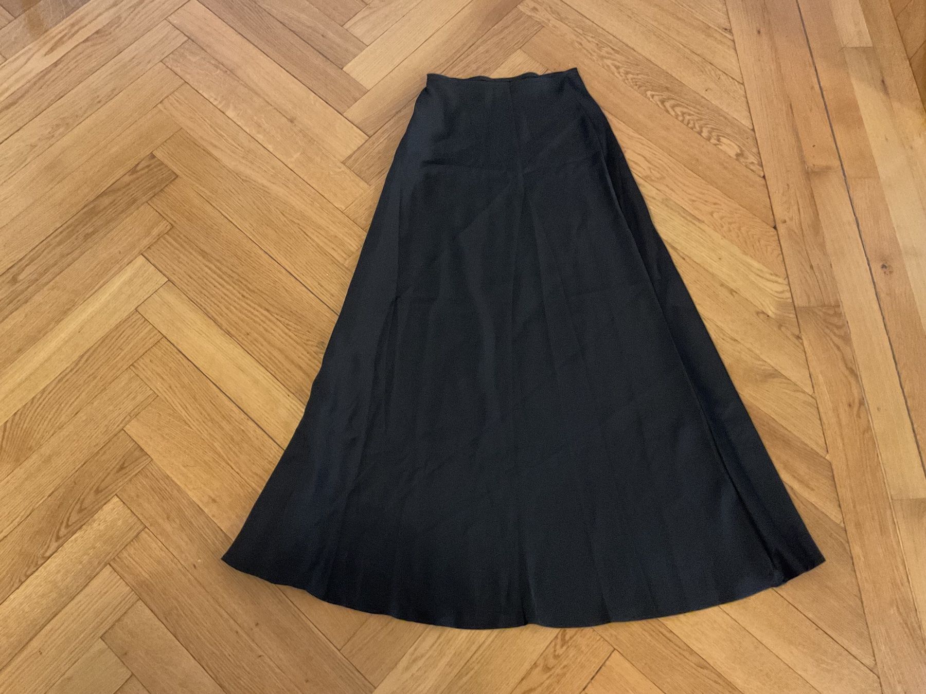Gonne: Jupe en satin – Nuovo (secondo la descrizione) da Genève venduto da she_8zh7