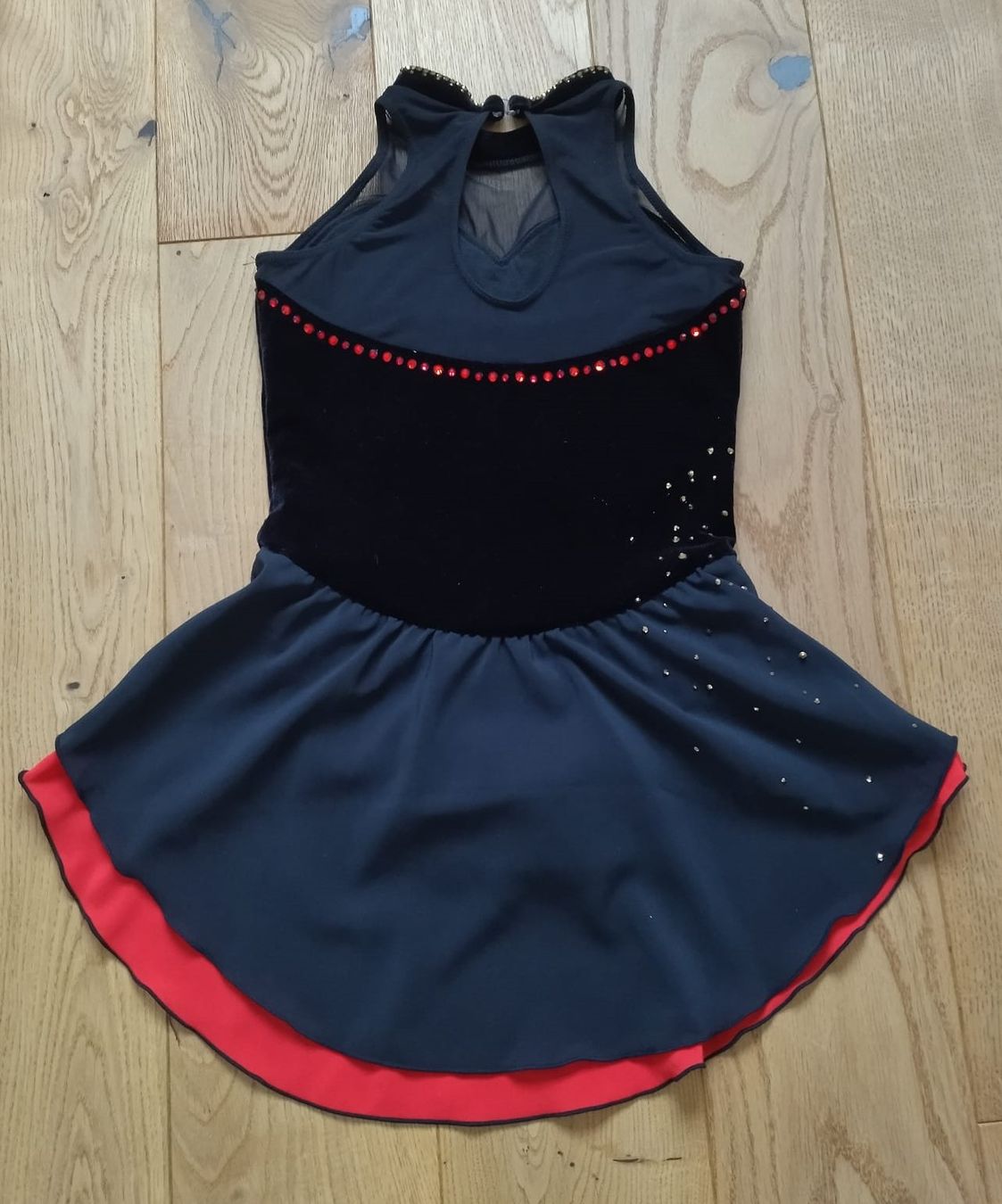 Robes et jupes: Kürkleid Eiskunstlauf – Neuf (Voir description) à Huttwil par Yellow74 1