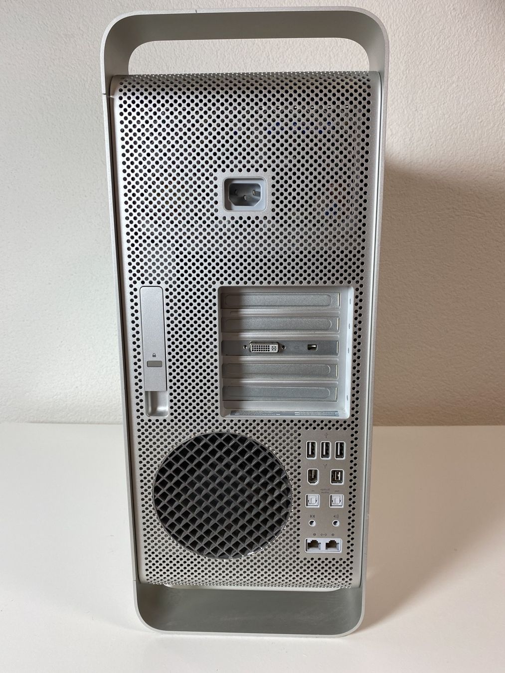 Apple PCs: Mac Pro (Anfangs 2008) 2x2.8 Quad-Core, 6GB DDR – Gebraucht aus Sarnen von exxusu 1