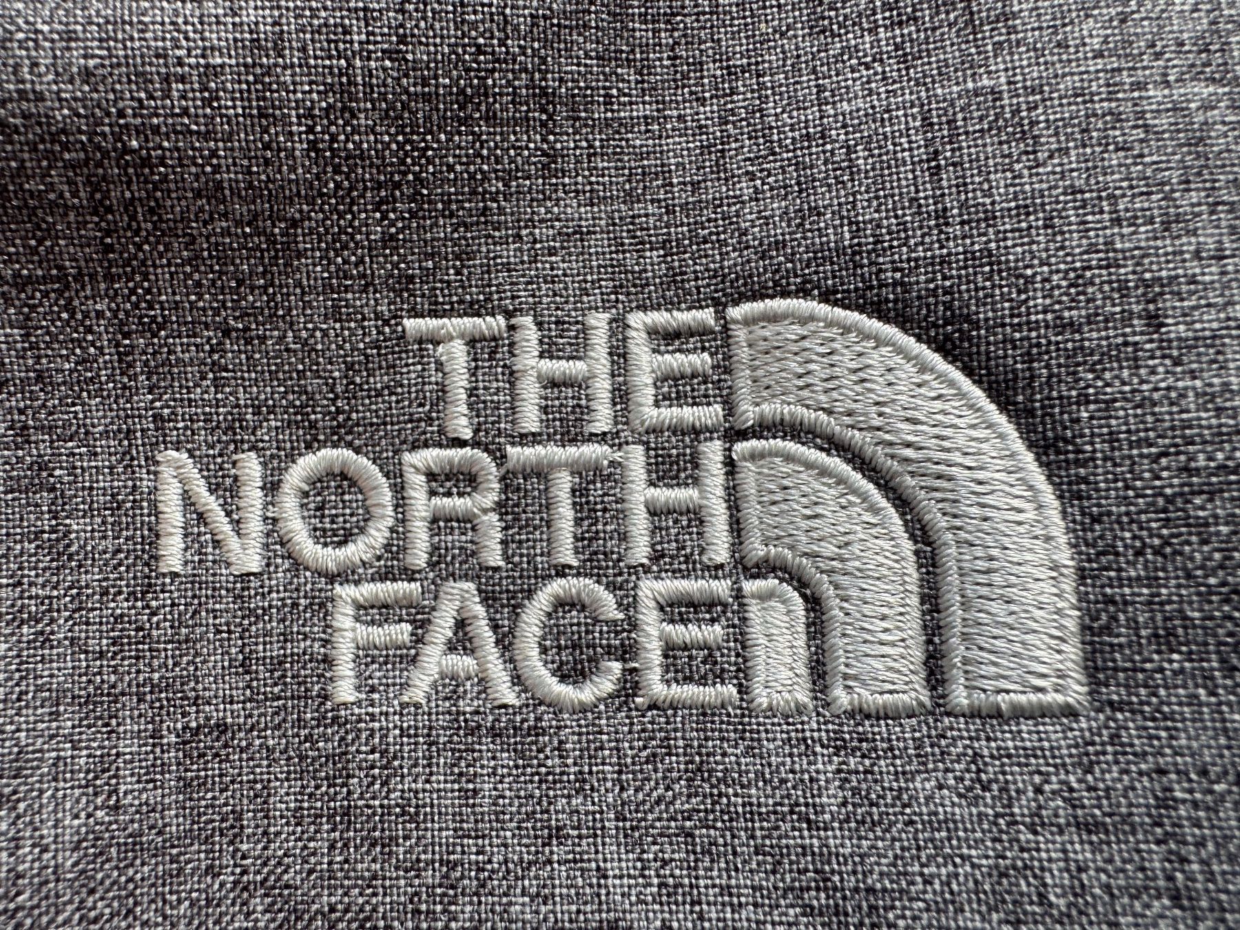 North Face Giacche: The North Face Tech Stretch Soft Shell MEN S WINDWALL – Nuovo (secondo la descrizione) da Neuchâtel venduto da _Easy_to_Find_ 1