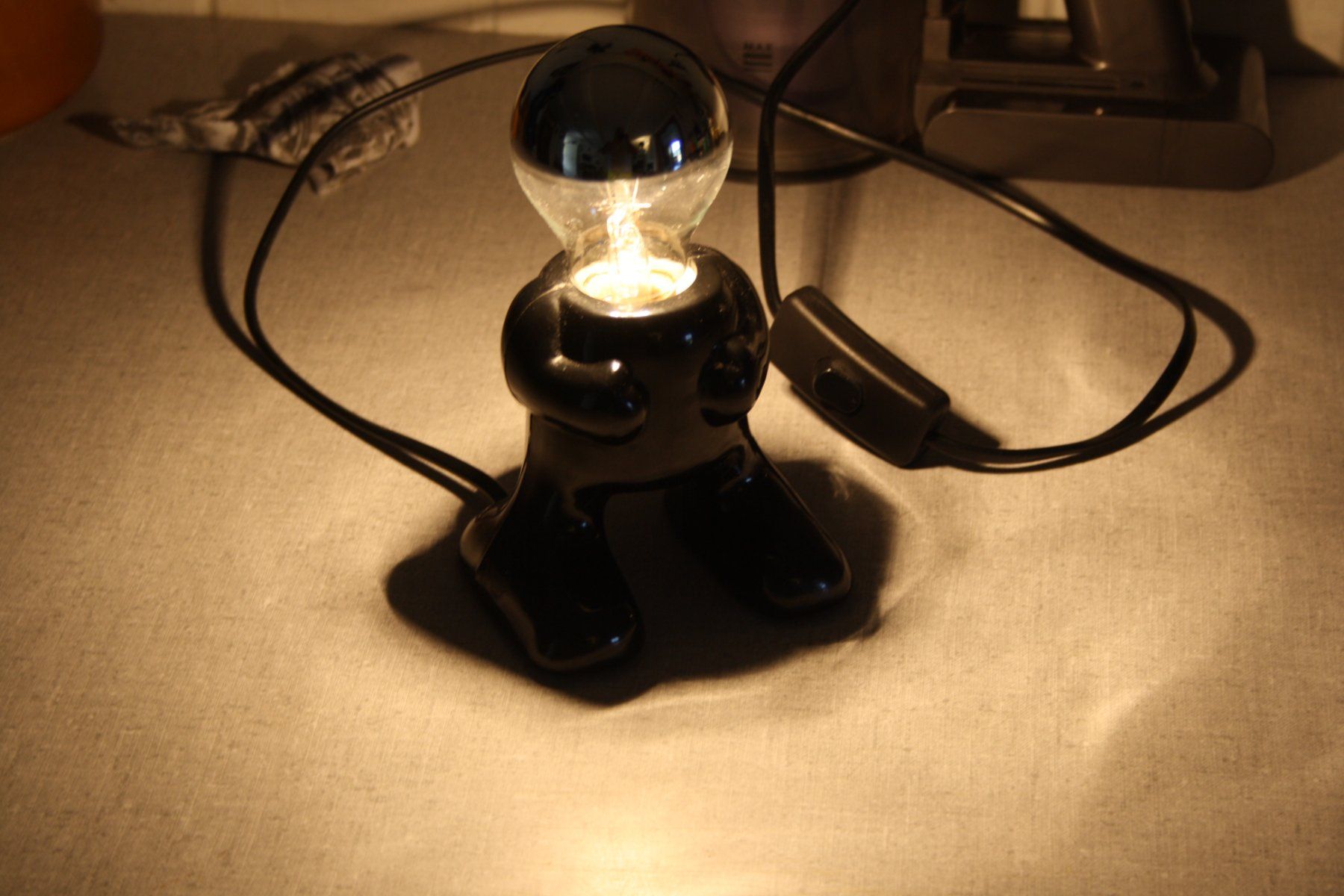 Lampade: BLACK LIGHT MAN VINTAGE  LAMPE  MAX. 150 WATT – Usato da Wauwil venduto da Pneuedy 1