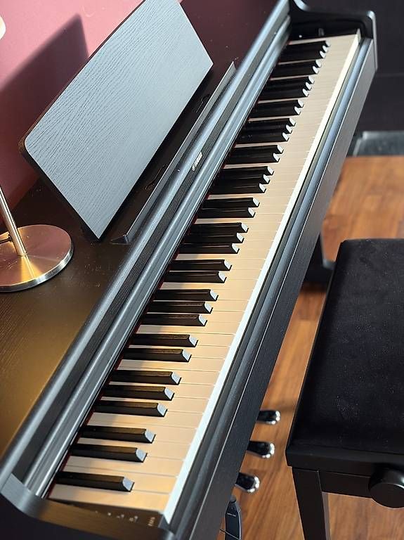 Yamaha Strumenti musicali: Yamaha Digitalpiano mit Pianobank – Usato da Luzern venduto da Tinug 2