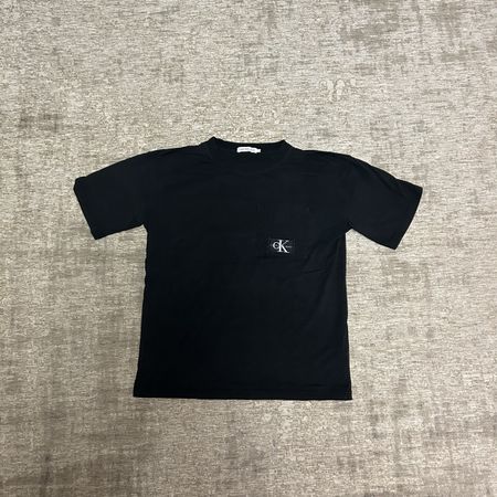 T-shirt Calvin Klein noir, taille 14